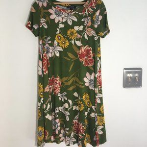 Spence green flowered full, t-shirt dress, size SP